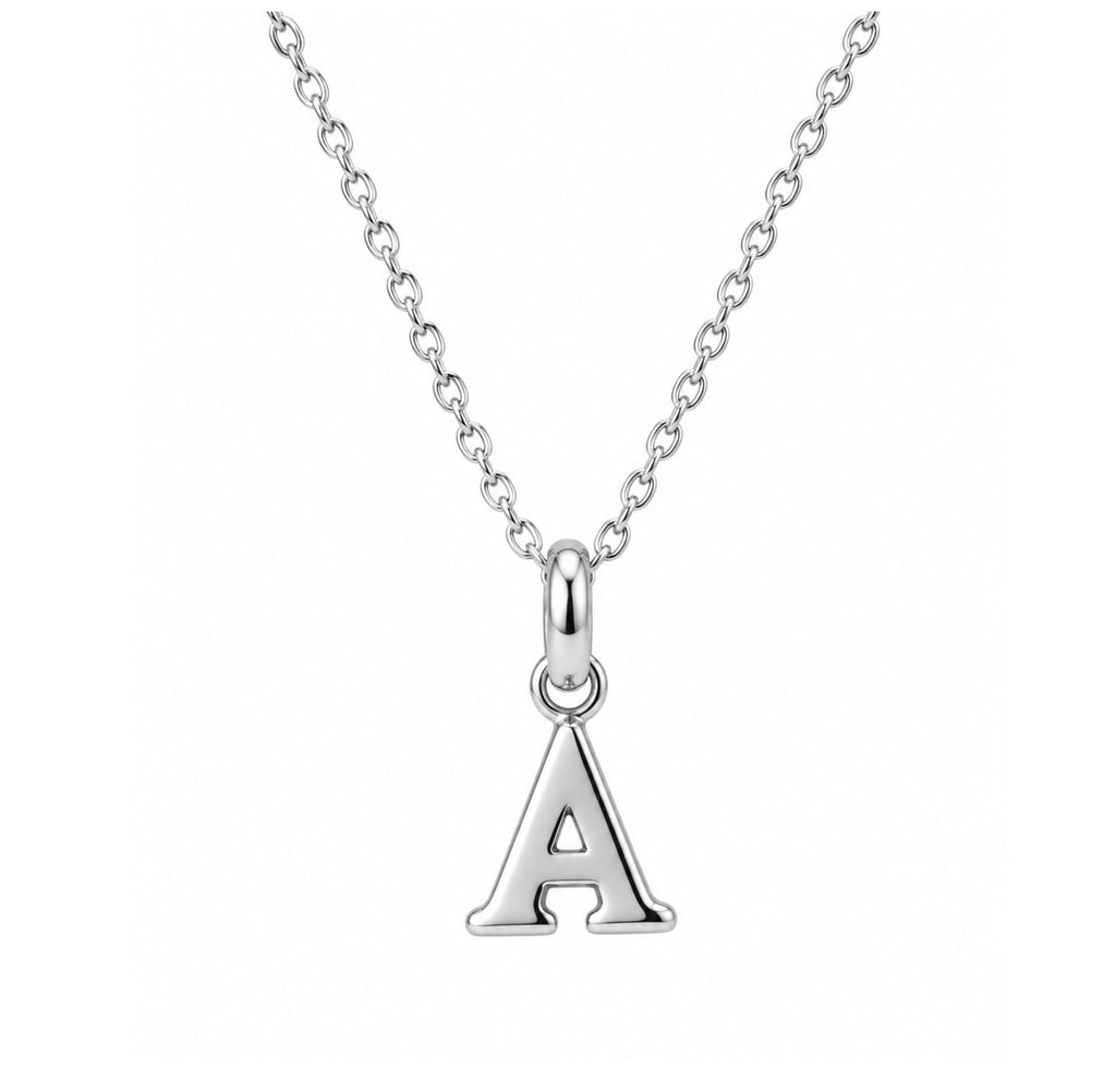 Collar Inicial “A” – Un Detalle que Habla de Ti